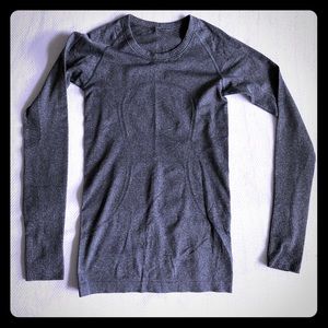 Lululemon Swiftly Tech Long sleeve Tee / Size 4